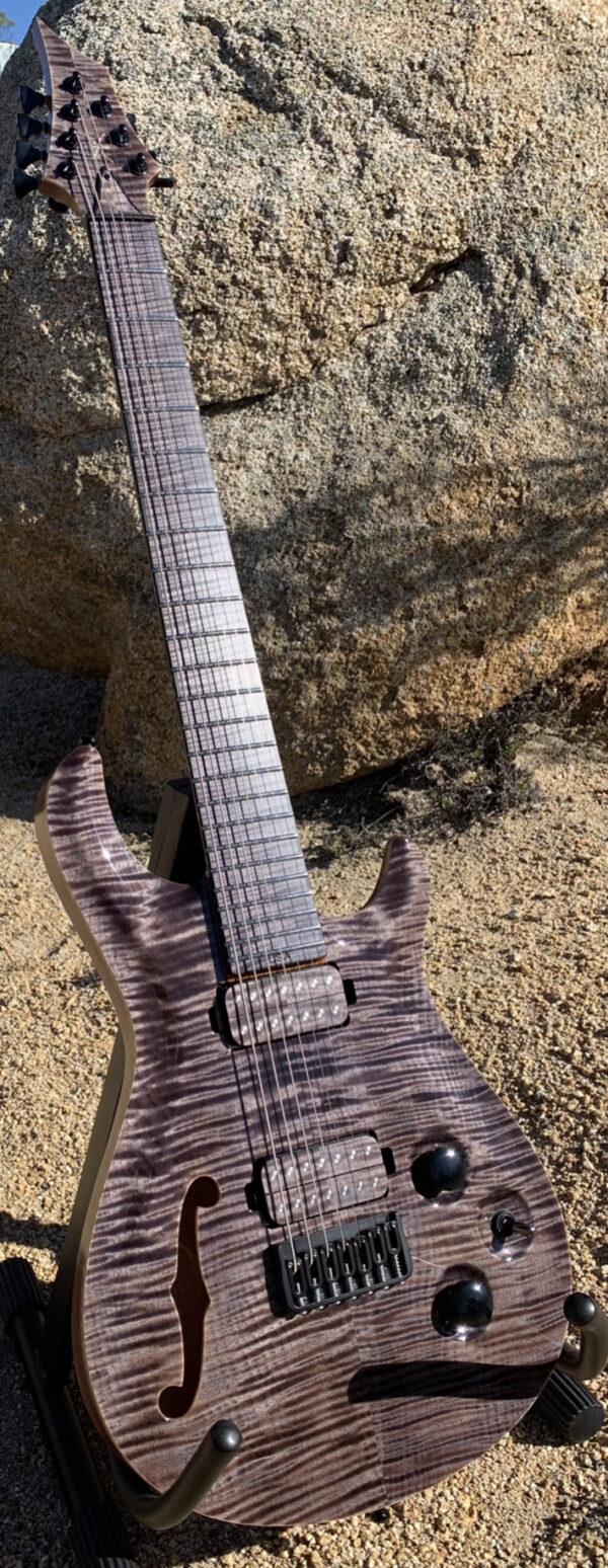 Pyramid Guitars Co. KxK Dealer