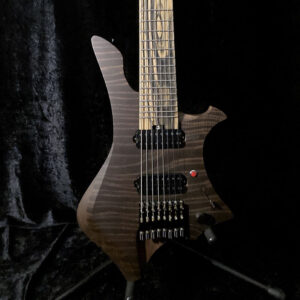 Pyramid Guitars Co., Ronciswall Guitars Dealer